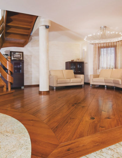 Immagine galleria 8 - Pavimento in legno di color marrone
